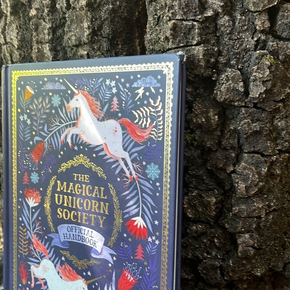 Book - The Magical Unicorn Society Official Handbook w/ Wonderful Illustrations - Picture 3 of 8